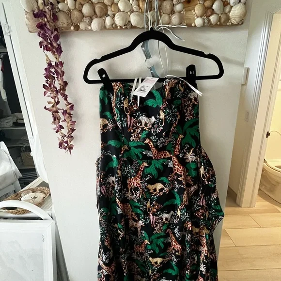 green jungle print dress Oversize Short Sleeve Linen-Viscose Dress with Jungle Print